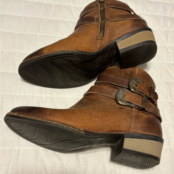 WOMENS STERLING RIVER CASUAL BROWN SHORT BOOTS SIZE 7 Zipper and buckle EUC - Picture 16 of 16
